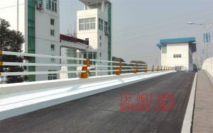 20160614222230-300x188 中铁四局一公司福特汽车南京测试中心采购钢制桥梁护栏询价公告
