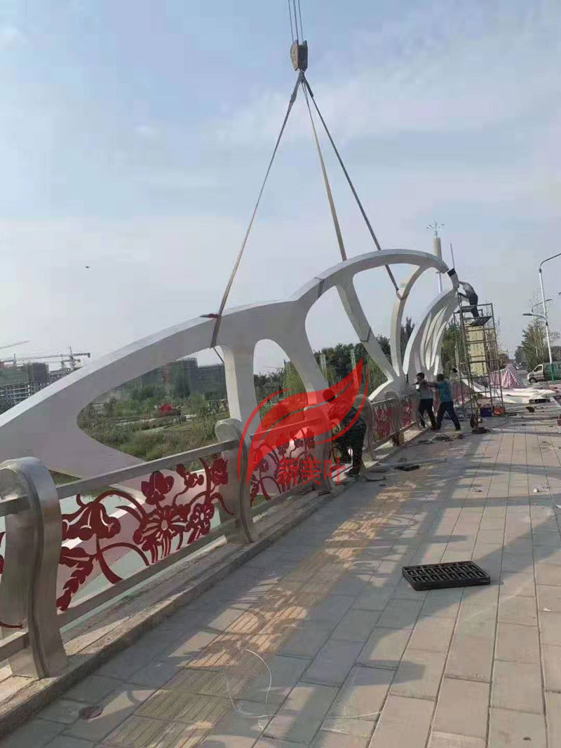 20191015181919 阜阳河道桥梁栏杆装饰工程现场施工